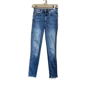 We the free, free people skinny jeans with distressed hem